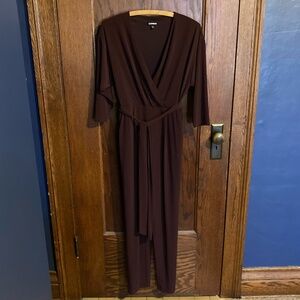 Express V-Neck Maroon 3/4 Sleeve Jumpsuit - Women's Size XS